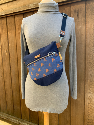 Go Light Sling - Navy Floral